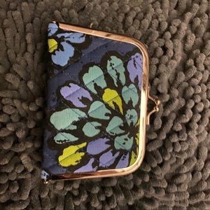 Vera Bradley Manicure Set in Indigo Pop